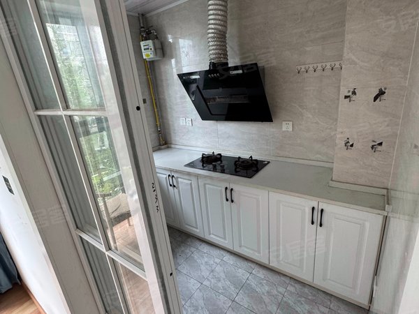 海宁长安镇农发区中天钱塘玥2500车位出租，可以租半年出租房源真实图片