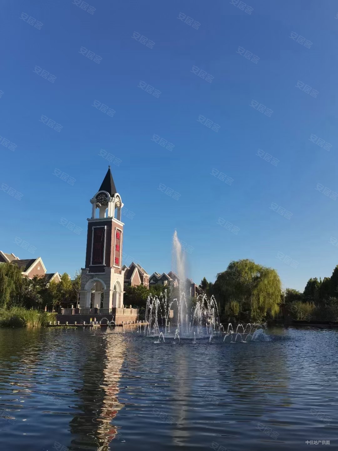 重汽莱蒙湖经十东路3室2厅2卫170平方米