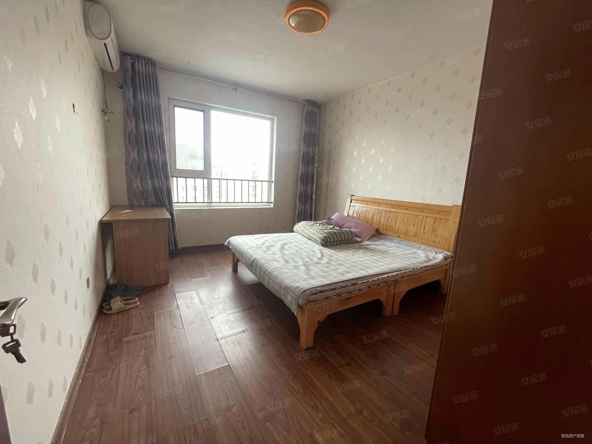 博业宝都华府3室2厅1卫137㎡南北79.9万