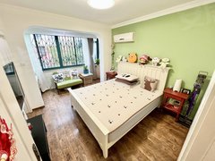 上海虹口江湾车站北路电梯2房1厅全屋地暖第一次出租 精装修 看房速来出租房源真实图片