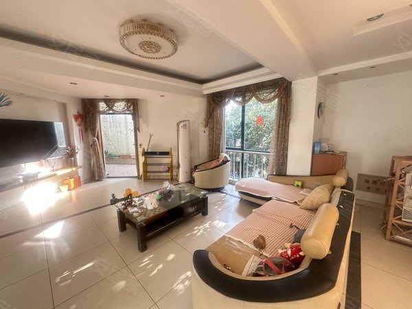 金华东阳东阳江北海德国际社区水岸绿庭(A区)可做电商245平精装带车位 有个大院子一年包物业出租房源真实图片