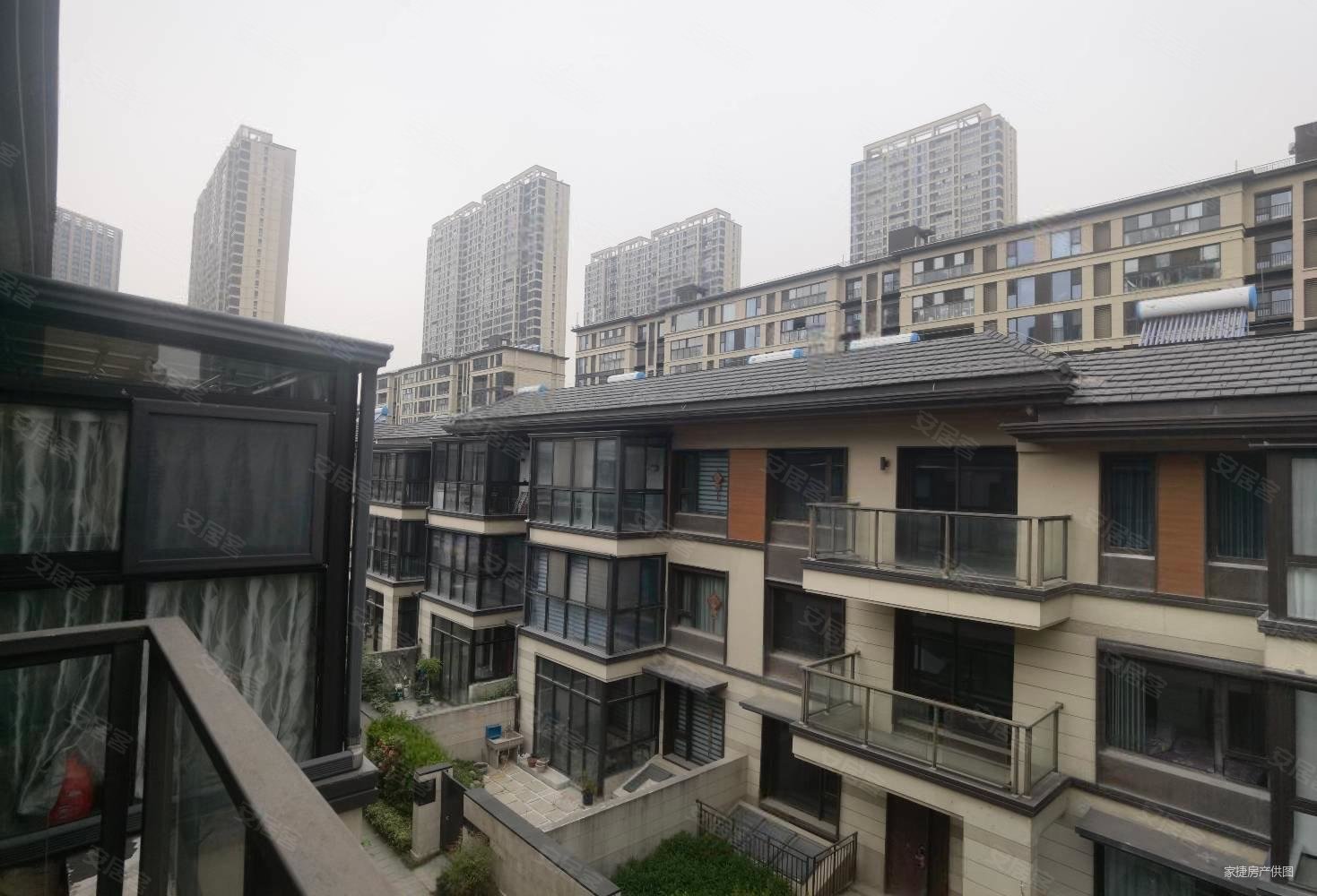 独墅湖西玲珑花苑(别墅)4室2厅3卫196.73㎡南北1075万