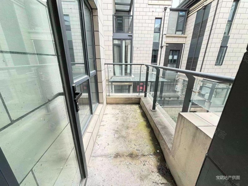 佘山玺樾有联排别墅全套房设计附带电梯井围绕式花园