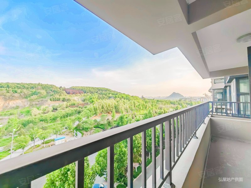 中间好楼层 装修好 低密宜居 商品房 有电梯 次新小区,中海御景台二手