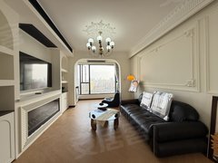 上海静安闸北公园近闸北公园，1号线延长路，精装全配，电梯3房2厅，带超大露台出租房源真实图片