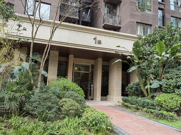 【多图】和泓江山国际,大坪租房,渝中区 和泓江山国际 三房 2500元月