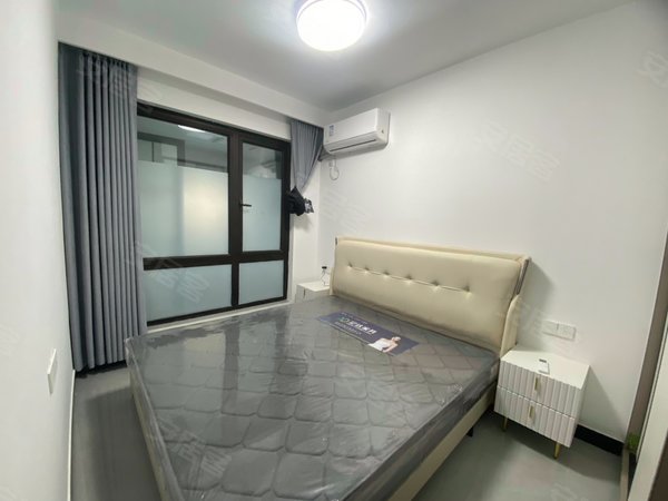 海宁海宁市区马桥藏绿园马桥小镇广场附近 精装1室 全新家电出租 朝南带大阳台出租房源真实图片