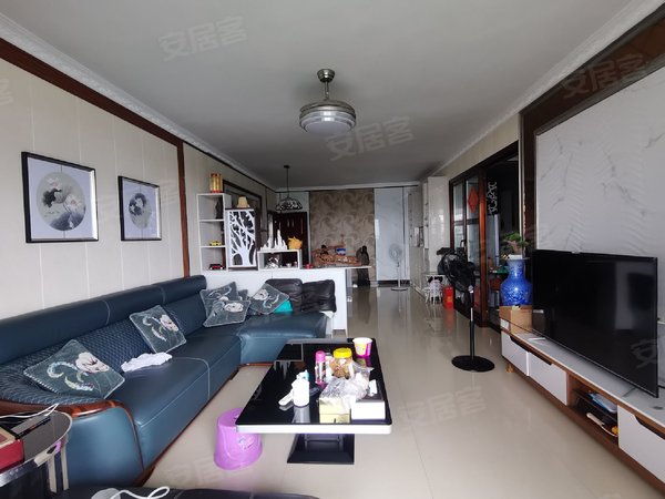 梧州长洲市政府灏景尚都a区灏景尚都a区 3室2厅2卫 电梯房 精装修出租