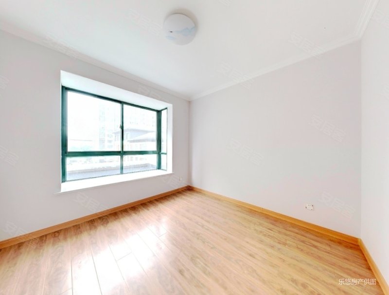 圣荣广场3室1厅1卫115.18㎡南北66万