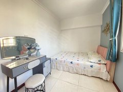 青岛李沧金水路李村公园 中艺1688万达 女生合租 第一次出租 实拍!!!出租房源真实图片