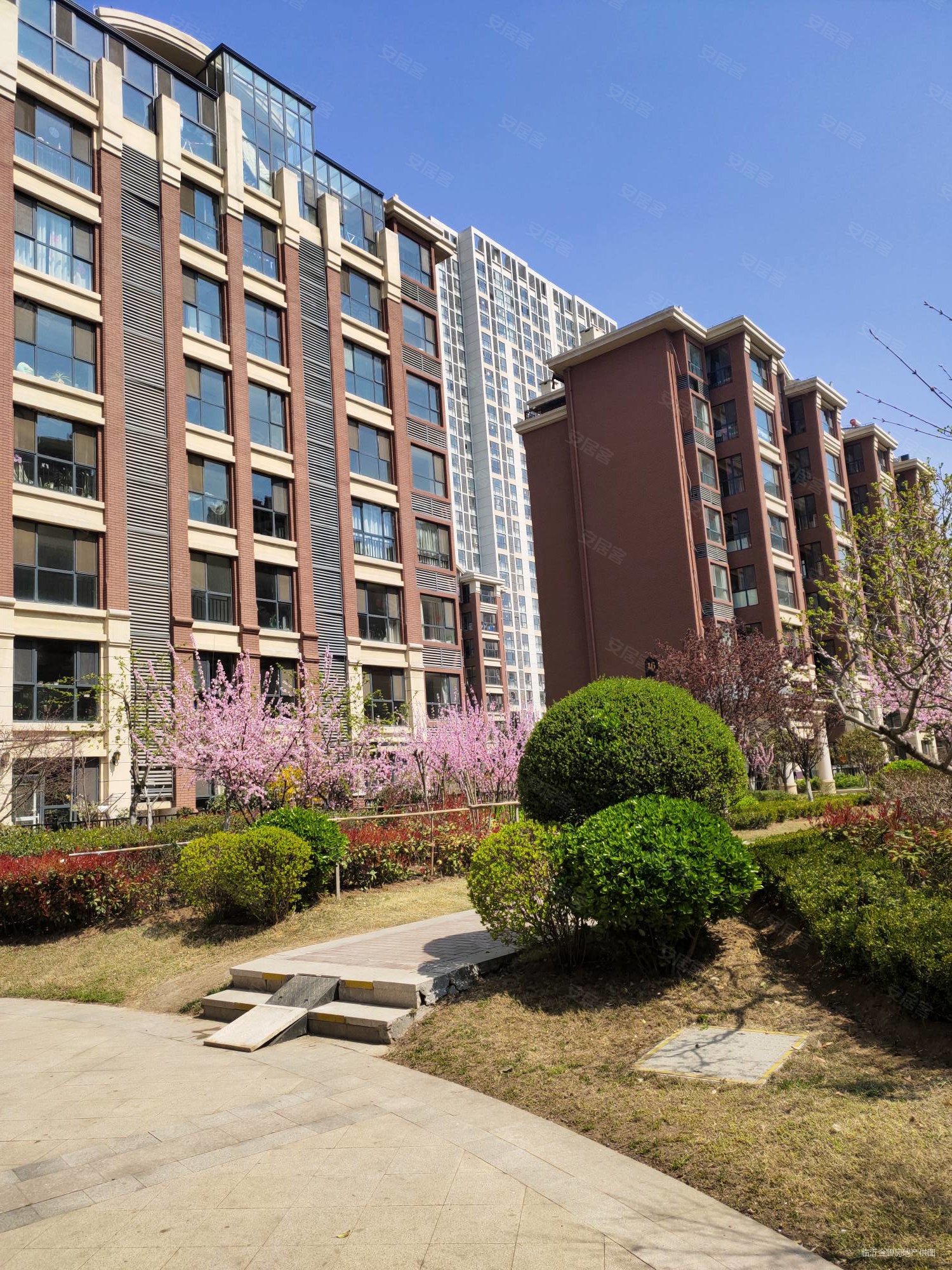 阜丰大成郡4室2厅1卫117.41㎡南北172万