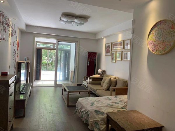 【多图】中海玺园,曲江公园租房,中海玺园一楼带大院子 三室 设施齐全