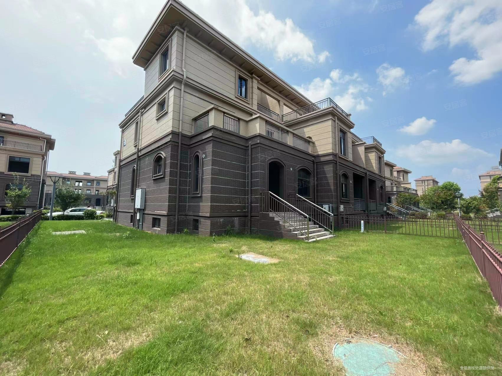 总价265万特价8600买别墅金坛半岛珑庭现房别墅