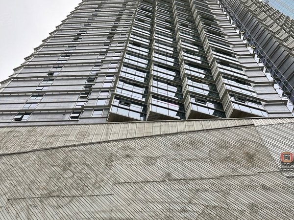 深圳盐田盐田壹海城v公馆地铁口 看海景 复式电梯 车位充足 购物方便