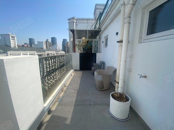 【多图】虹桥城市花园(公寓住宅),古北租房,地铁口 复式 时尚精装修