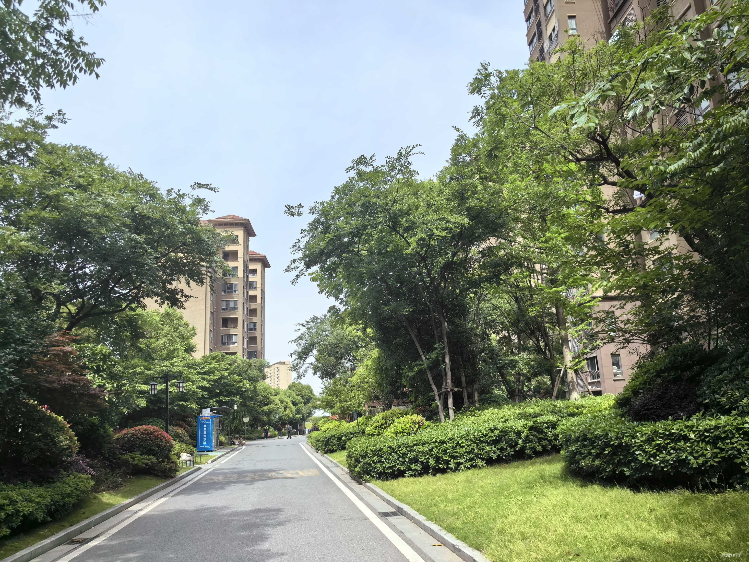 南京房产网>南京二手房>六合二手房>雄州二手房>荣盛鹭岛荣府南苑>