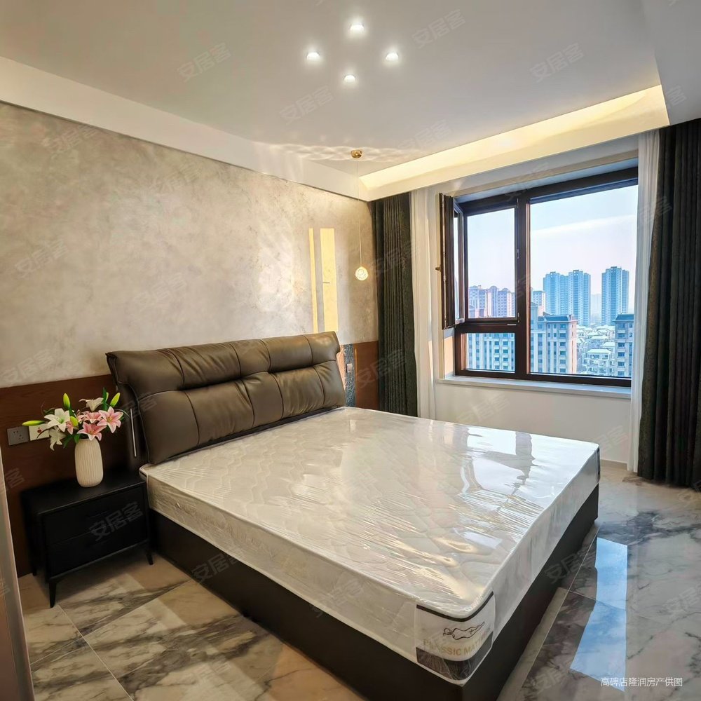 龙湖列车新城3室2厅1卫105.4㎡南北72万