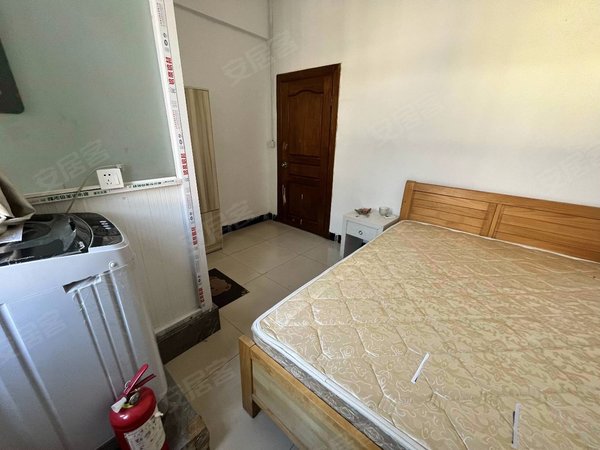 苏州相城黄埭潘阳新村潘阳新村  单间带独立卫出租  带独立的洗衣机