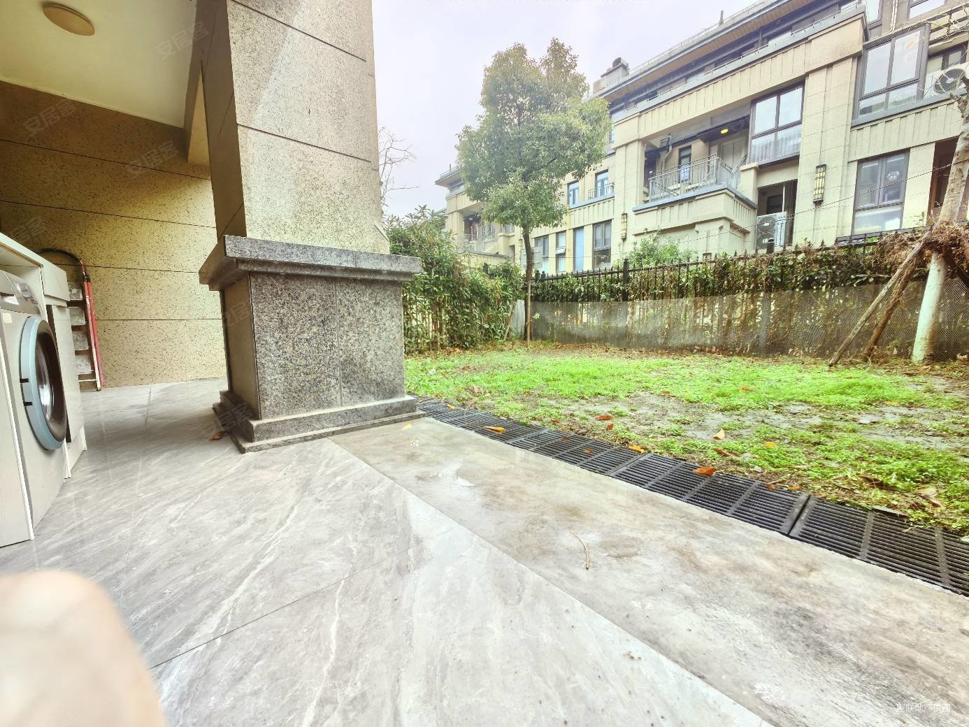 保利铃兰公馆公寓住宅