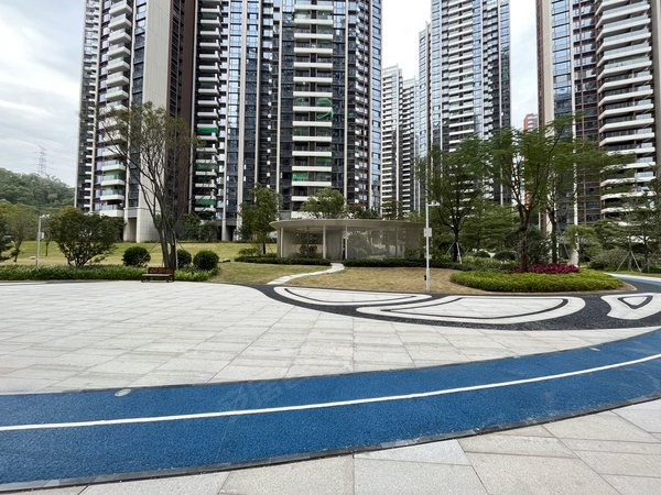 深圳宝安流塘尖岗山壹号花园随时看房,兴东地铁口 尖岗山壹号花园精装