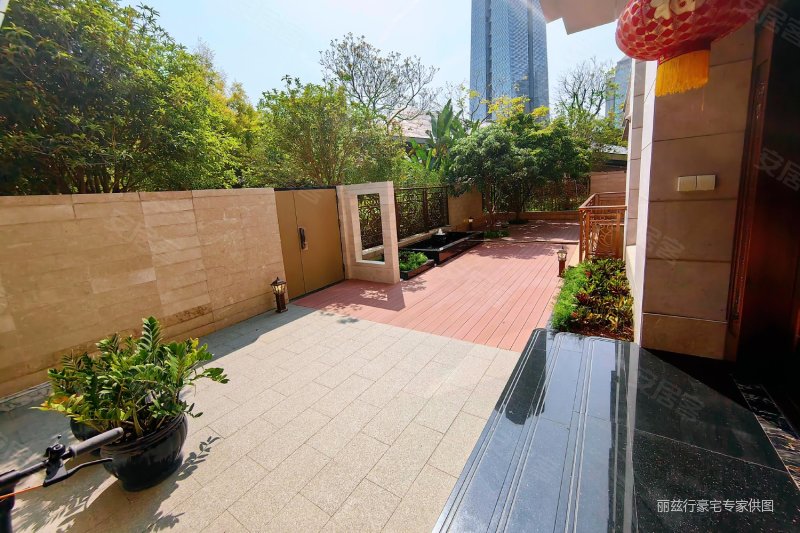 南山蛇口滨海别墅,270平大花园,15年次新,双玺花园二手房,0万,5室3厅