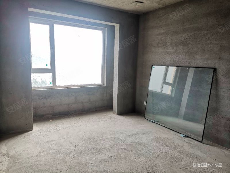 急 购房送4万 直接入住  送装修  户型板正  南北通透