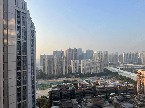 【多图】跑马地花园,珠江新城东租房,跑马地花园 豪装大三房 东南向