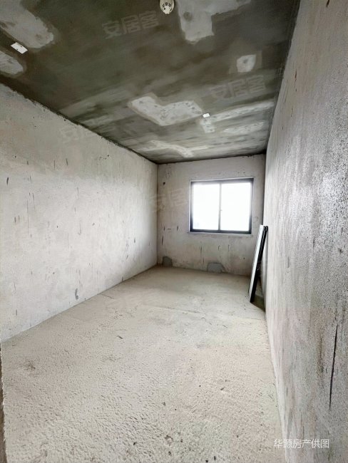 恒泰幸福港湾江景房,四房毛坯