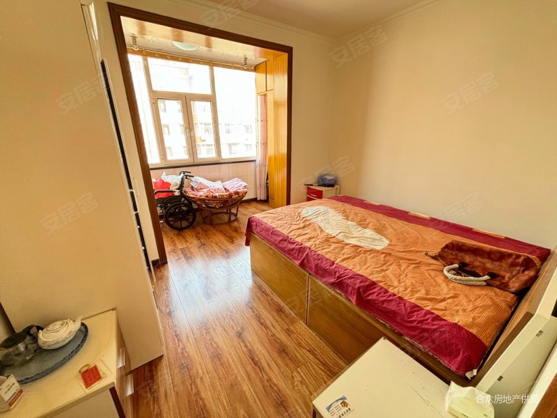 锦江花园三区1w入住房主着急卖过五长春公园娜奇美商