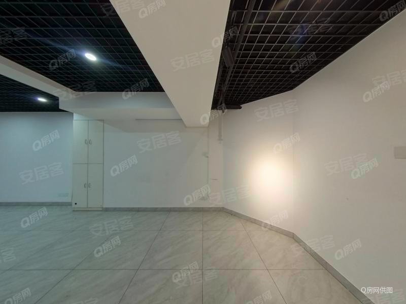 电梯房 商圈成熟 近地铁 出行方便 满五 南北通透,荔景大厦二手房,500