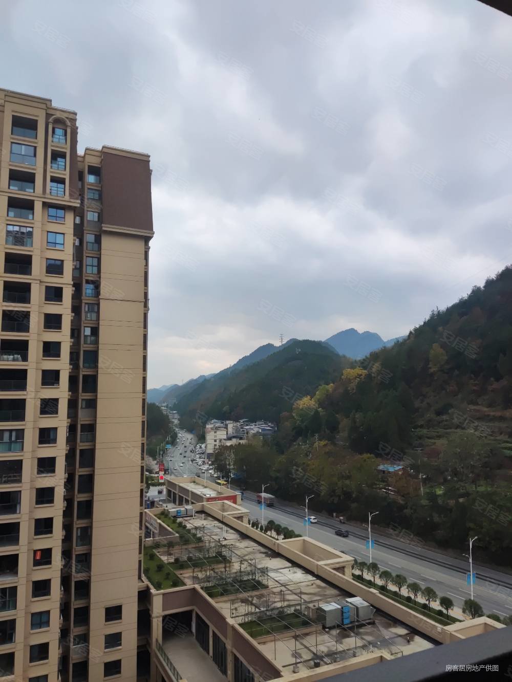 重庆房产网>重庆二手房>黔江二手房>黔江城区二手房>嘉华城(高层)>