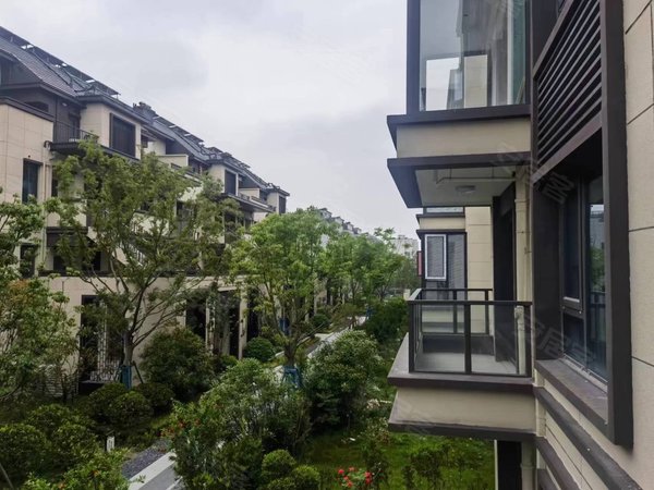 上海闵行马桥玖玺(别墅)玖玺联排合院别墅|双花园园林小区带大露台