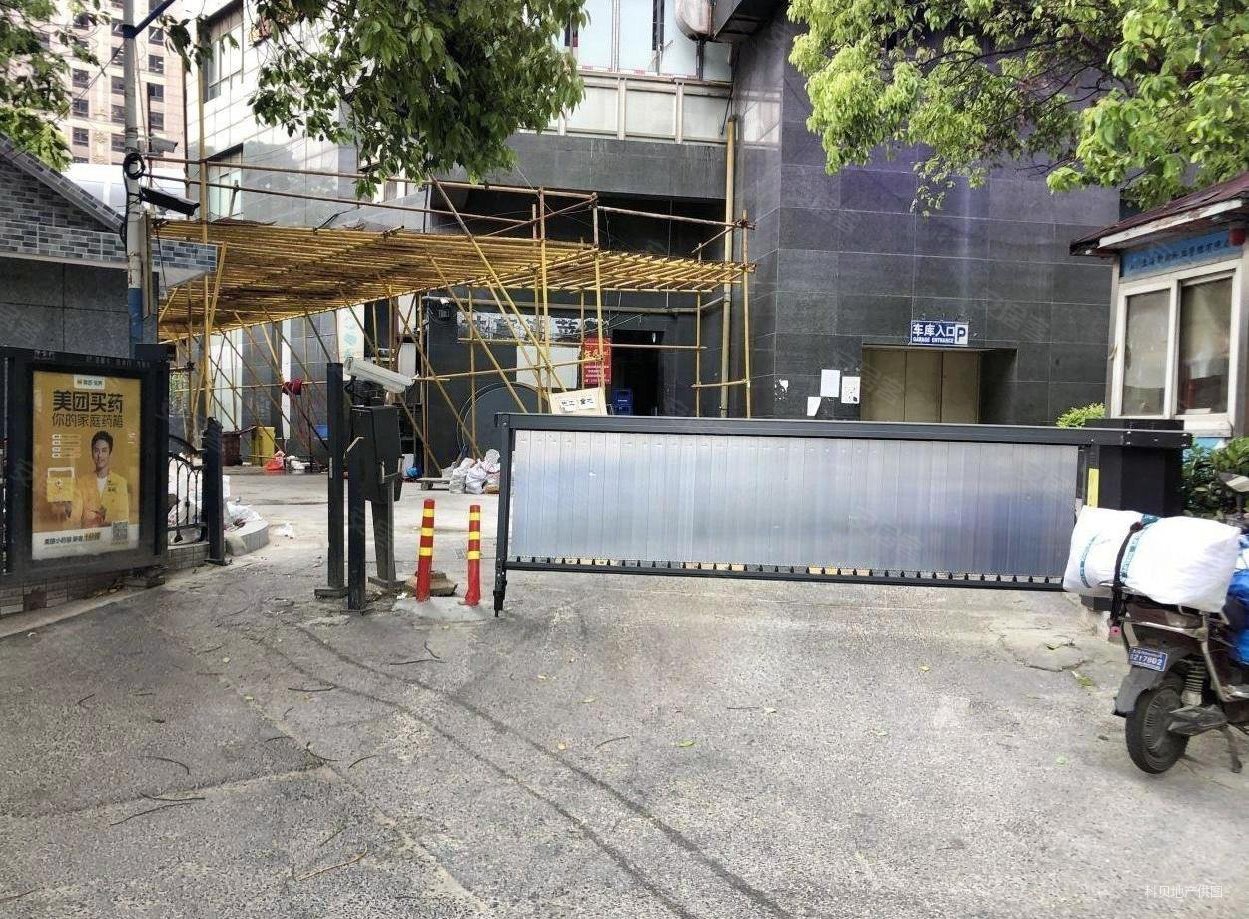汉中路地铁口新出强房众昌金城大厦18号线高区居家装修