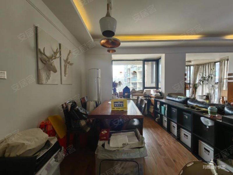 顶峰水岸汇景一期4室2厅2卫132.89㎡南北258万