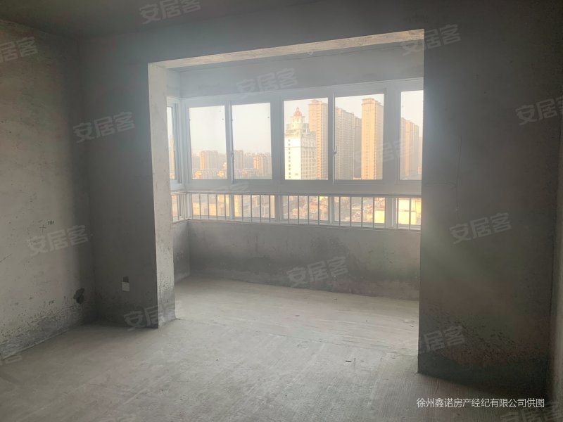 出售署光沛  ,水韵小区毛坯东边户有证可分期