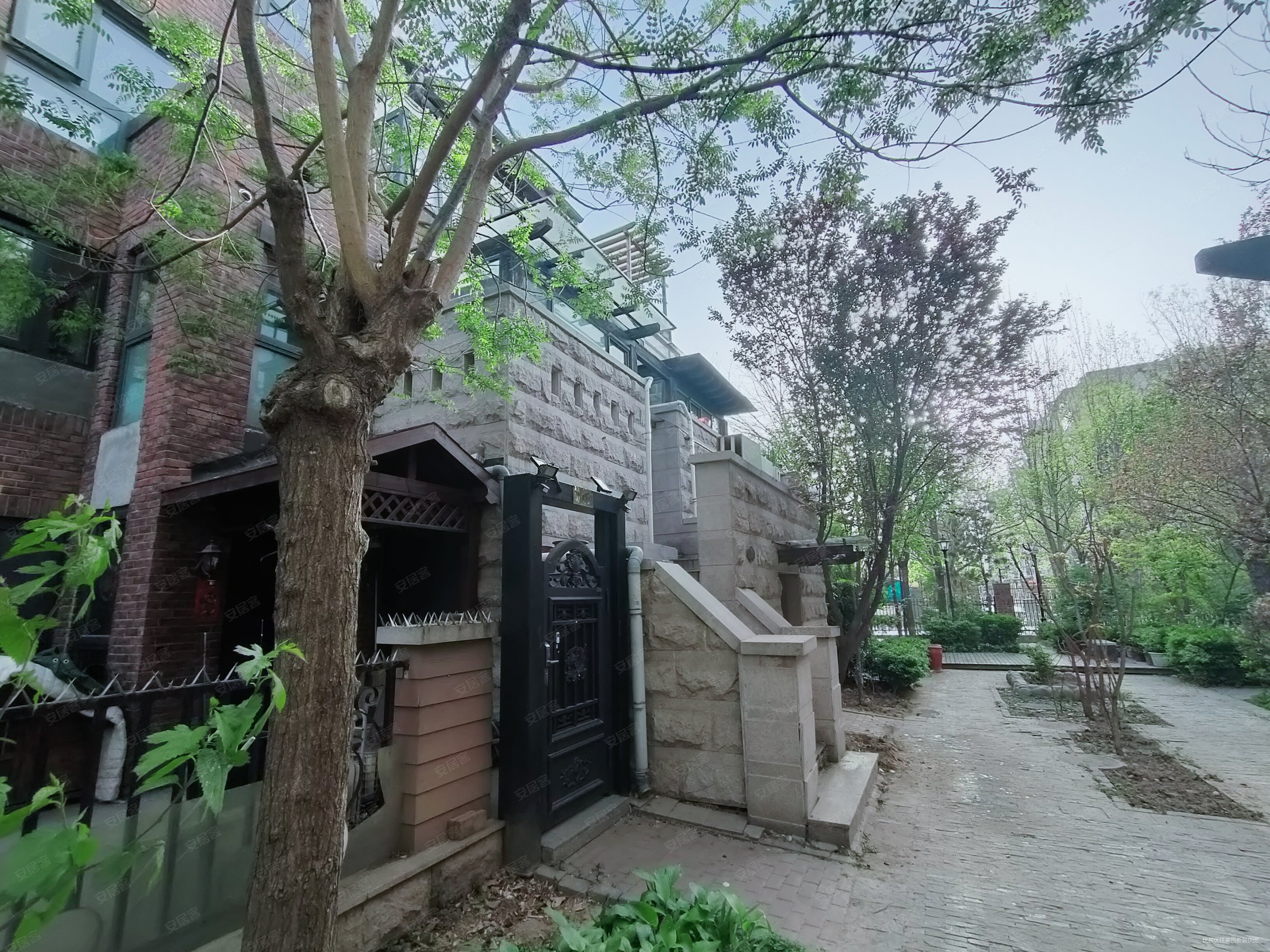 海棠公社低密度南北通满五带车库有钥匙看房方便