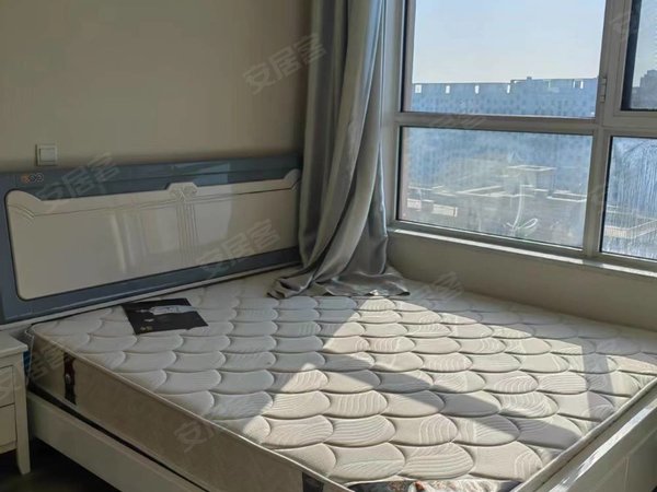 临沂临沭红石湖公园雷华阳光上城阳光上城 精装修 出租 看房方便靠近