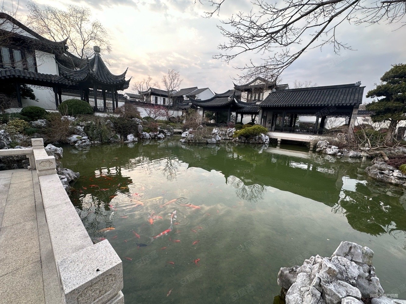 上海桃花源一期5室3厅7卫230.1㎡南北3000万