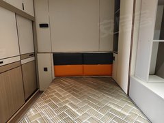 泉州石狮石狮泰禾广场石狮市德辉广场濠江路附近单间采光通透,带木制隔断出租房源真实图片