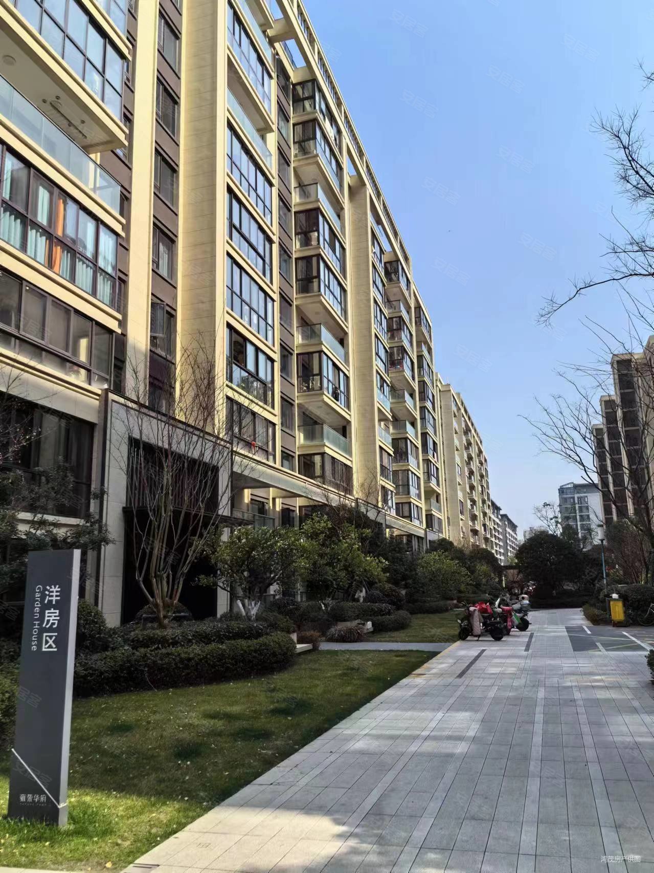 公元2020精装小三房边套中央空调全新未入住