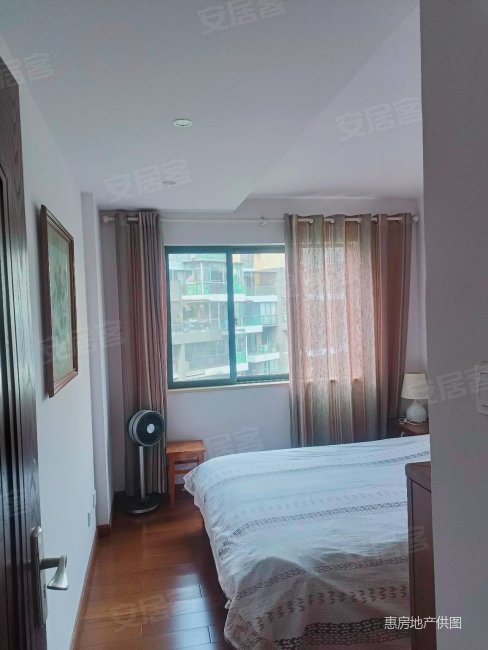 精装修带两个大露台,彩光好,滇池卫城尚层二手房,252万,4室2厅,2卫