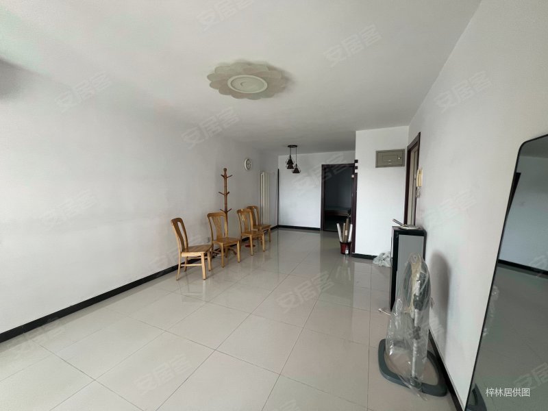 常青园北里南北通透2居 高楼层有电梯