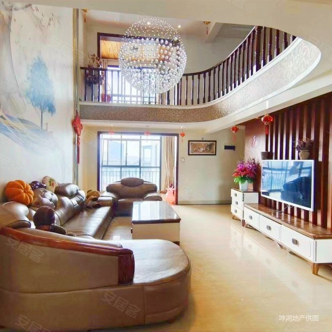 大跃层精装修每平米4600带车位