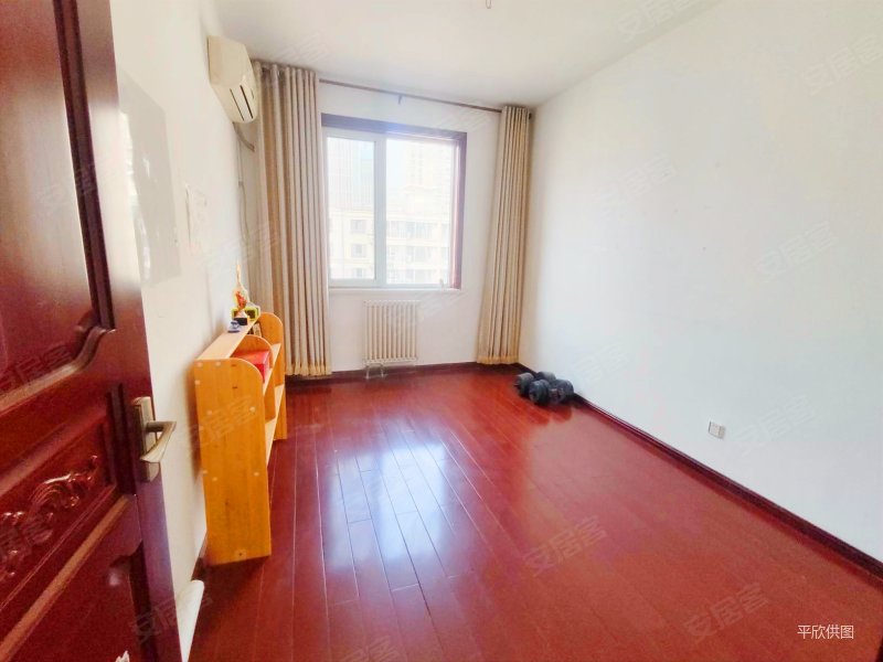 省劳动厅单位宿舍,四居室,看房方便,庆馨家园二手房,500万,3室2厅,2卫