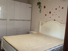 如皋如皋城北市场城北市场荷兰小镇多层一室一厅一厨一卫设施齐全报价1000元月出租房源真实图片