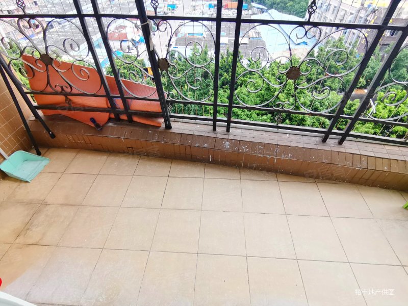 合生颐景华苑2房8417方素质住户配套成熟