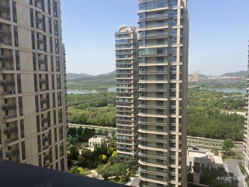 新上天风云墅好楼层,带车位地下室价格可谈