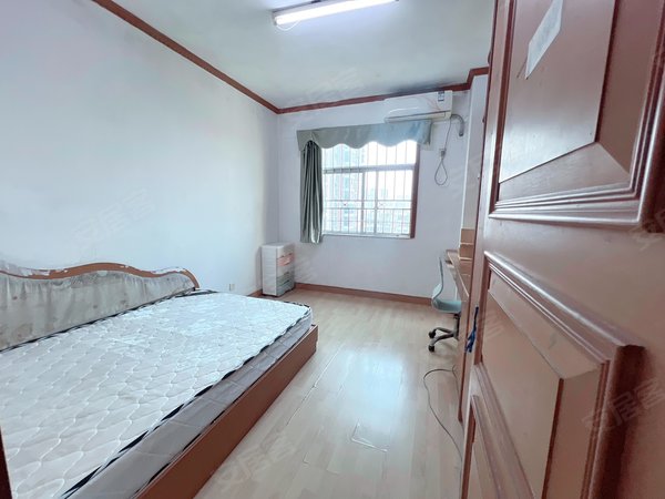 珠海香洲凤凰北鸿福大厦情侣路旁 鸿福大厦 实用电梯2房 急租 随时