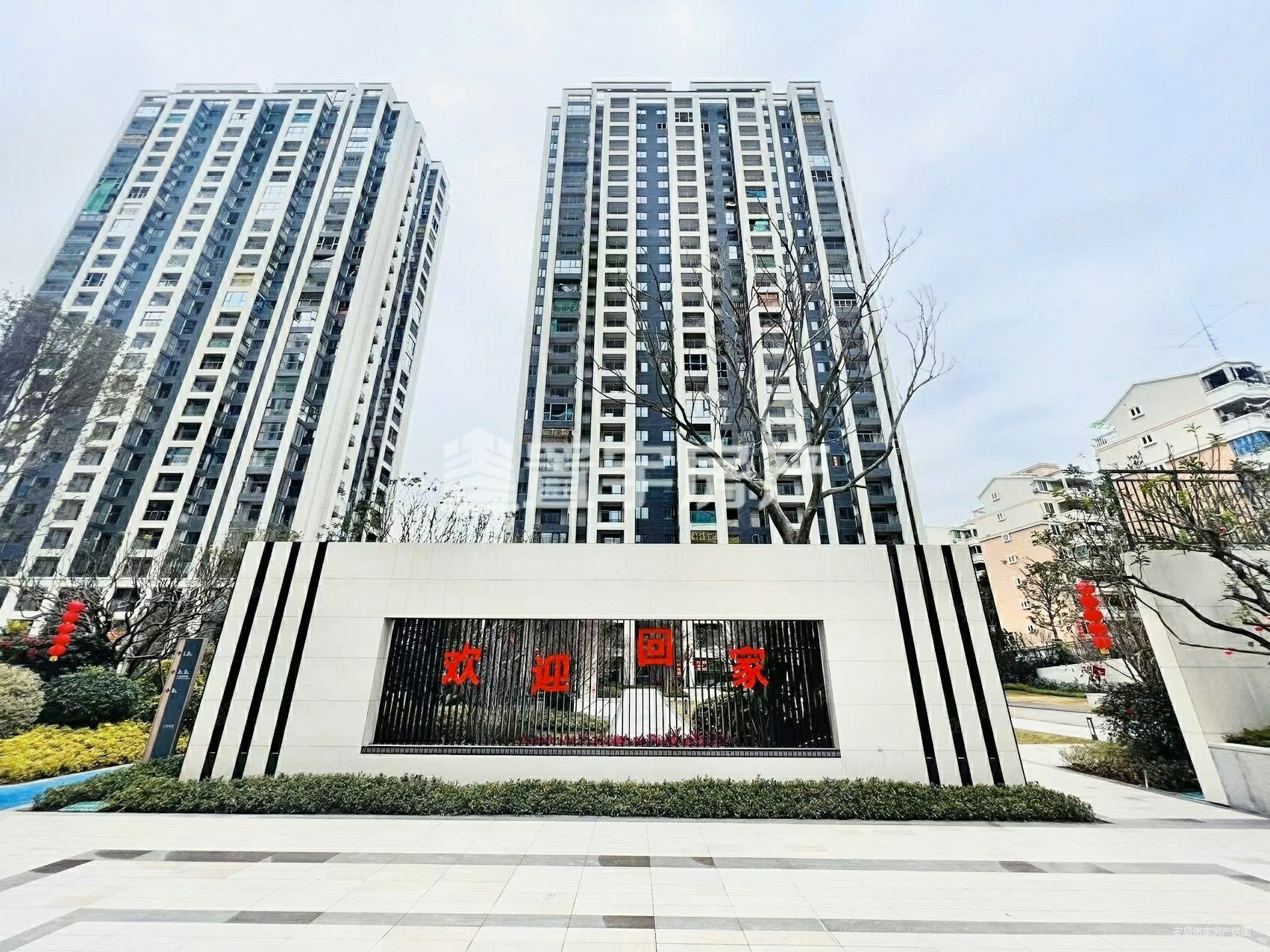 华林路,龙湖盛天旁,正荣悦荣府,刚交房商品房,电梯,南北通透,正荣悦榕