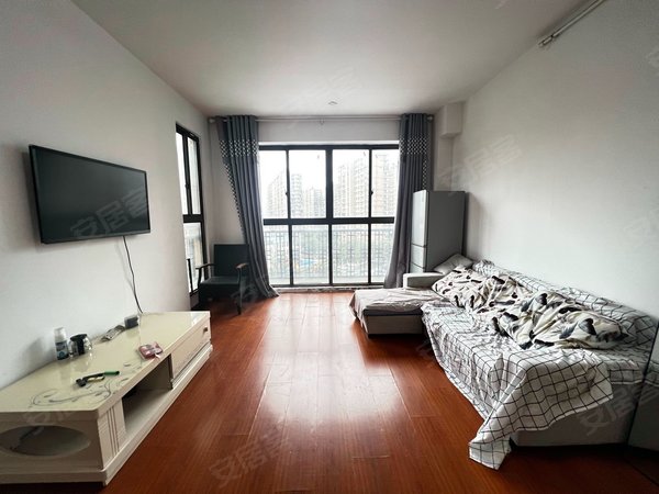 杭州临平乔司万泰城章世纪大道旁 华章名苑 精装3房2卫 干净清爽 可